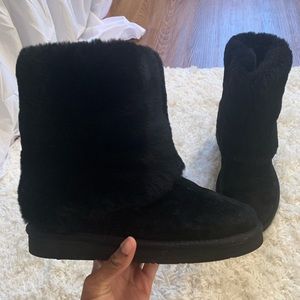 UGG patten furry roll over boot